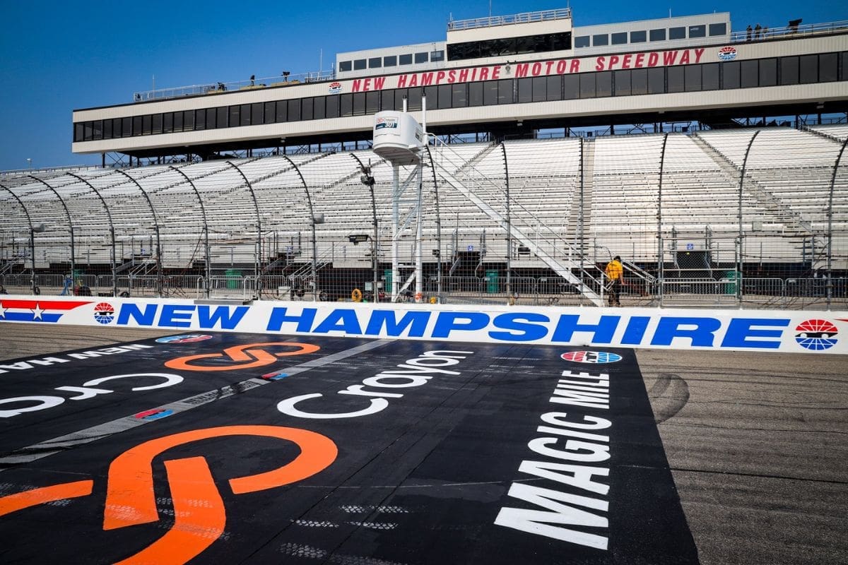 New Hampshire Motor Speedway - Slicks And Sticks