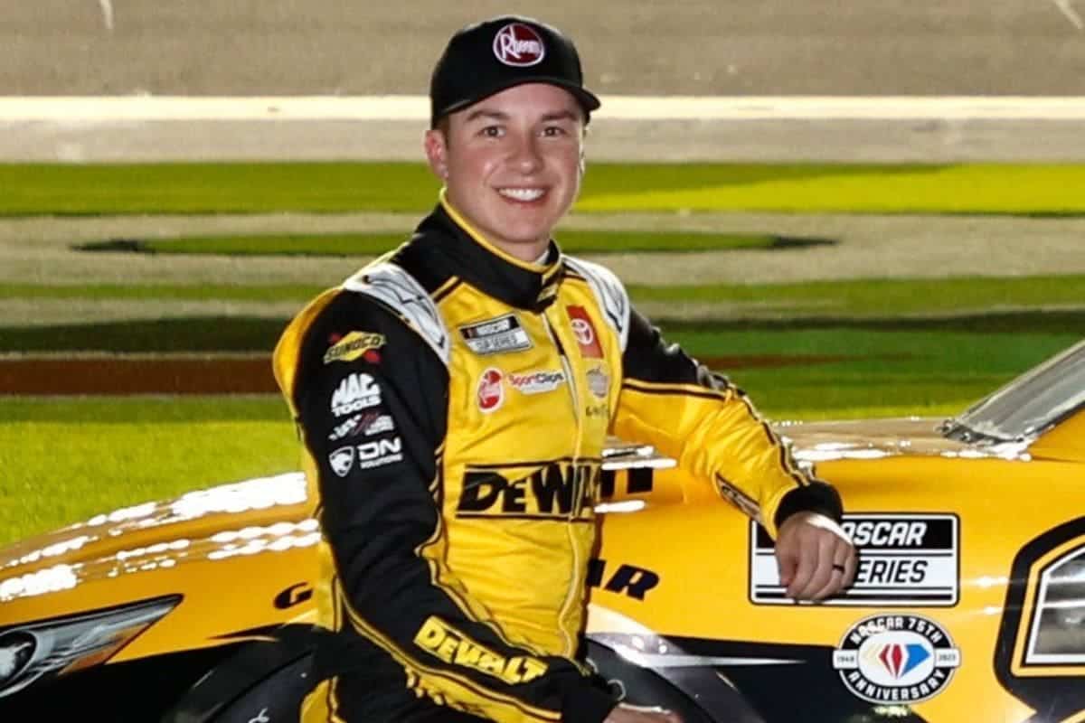 Chase Briscoe to Replace Truex 2