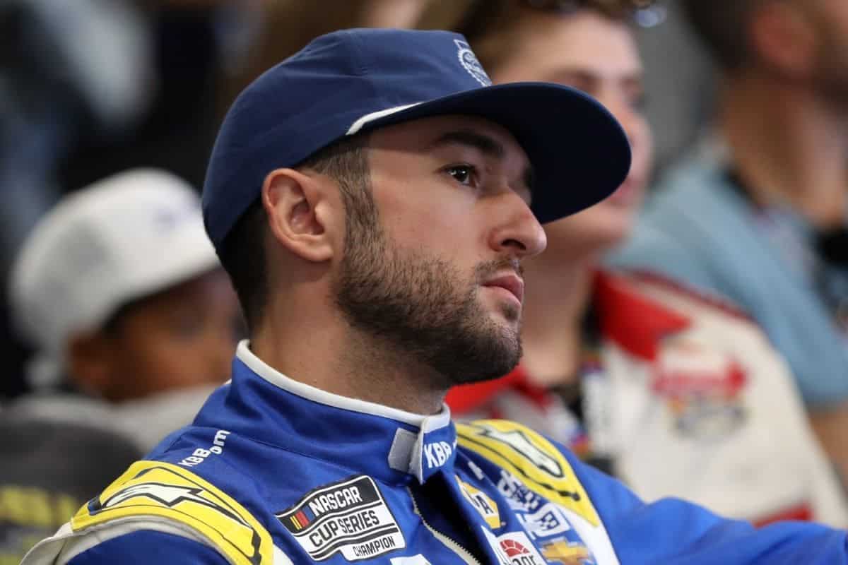 Chase Elliott Backs Iowa (2)